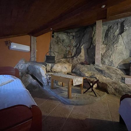 Cave Apartment ヴィルパザル エクステリア 写真